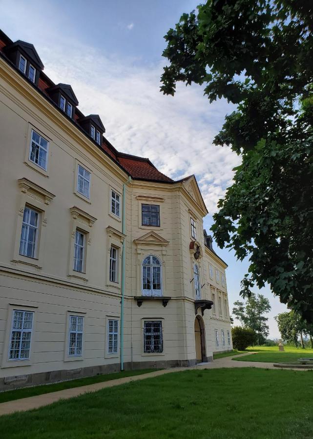 Hotel Zamek Napajedla Exterior foto